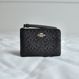 New Coach Patent Wristlet in the Classic Pattern